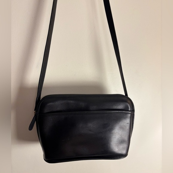 Coach Vintage Black Metropolis Zip Shoulder Bag Leather, 9087 - Picture 1 of 12